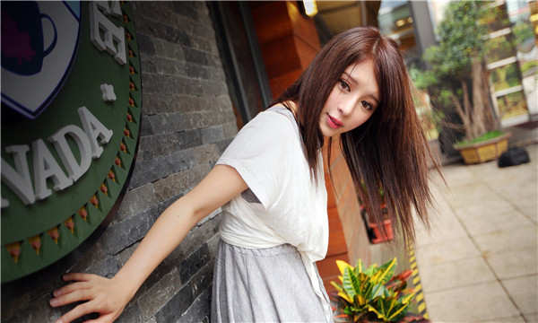 铁山想找一个女性生孩子给报酬-｛找个女人生孩子多少钱｝